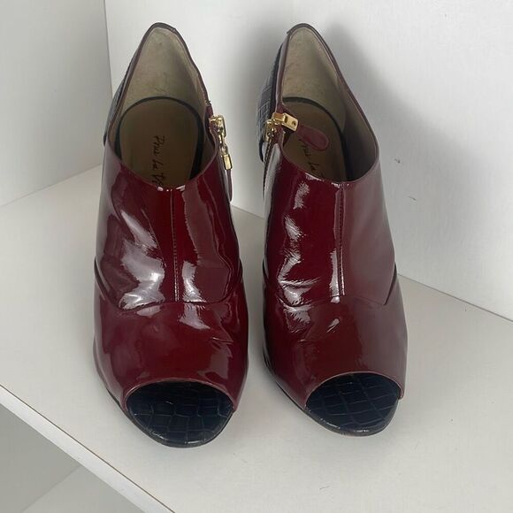 Pour La Victoire Lea Dark Cherry Patent Leather Curved Heel Ankle Bootie Sandal - Picture 5 of 14